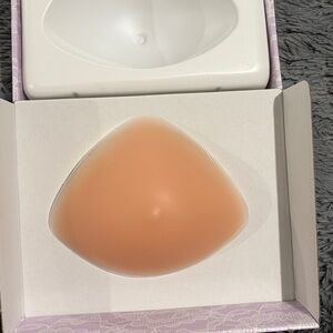 Classique Post Lumpectomy Silicone Breast Form #527
